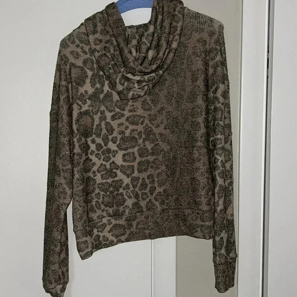 LNA cheetah print hooded sweater size XS - Picture 5 of 7